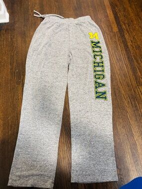 CONCEPTS SPORTS, Women’s Michigan Gray Sweatpants, Size Medium